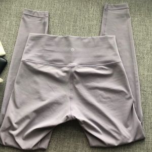NWOT Lululemon Wunder Under Size 8